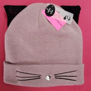 Betsy johnson beanie and glove set